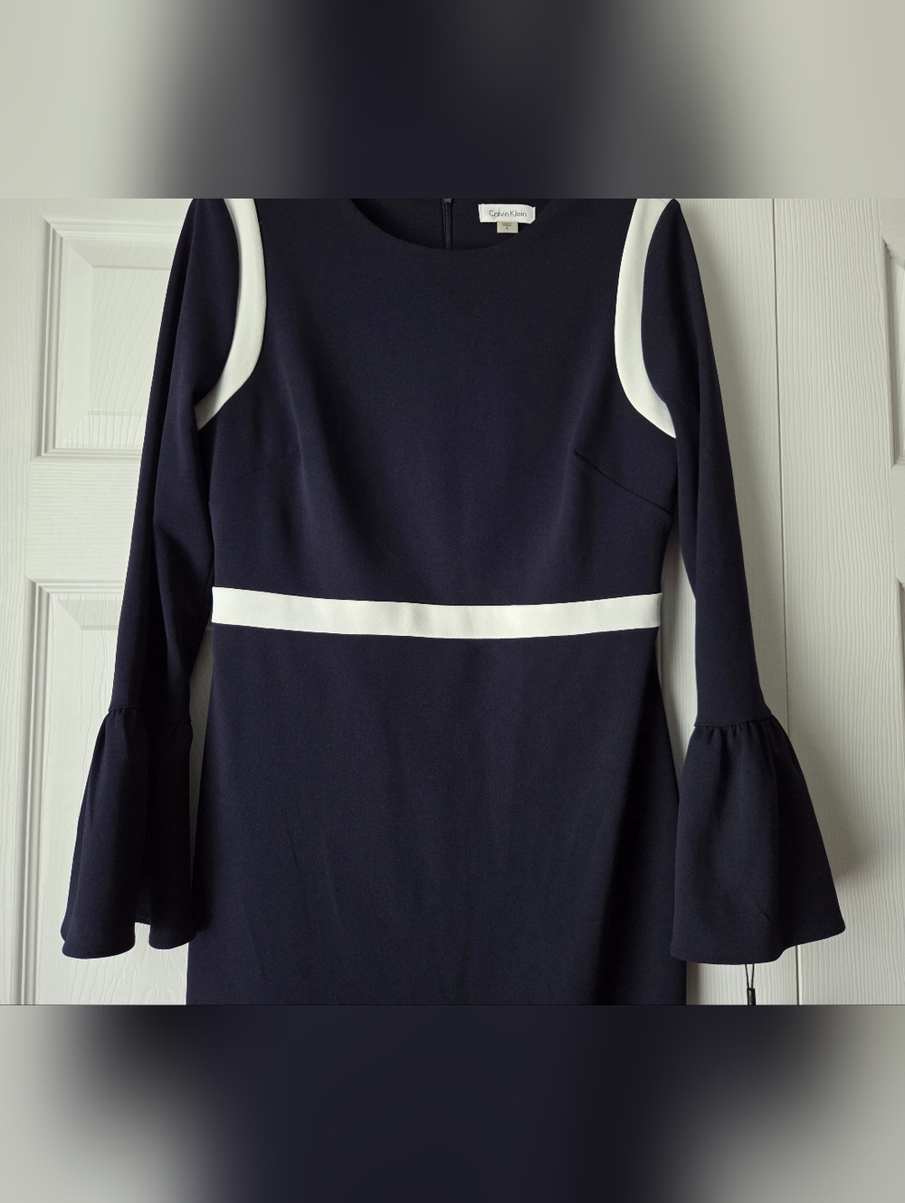 NWT Calvin Klein Navy Dress with White Trim and Bell Sleeves Size 8 - Picture 4 of 14